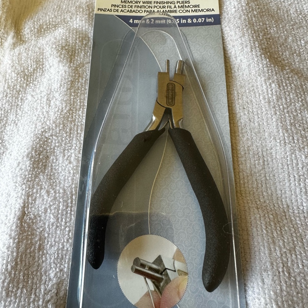 Memory Wire Finishing Pliers - Black
